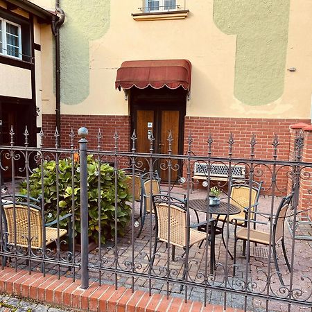 Apartment Gruener Fuerst Mit Sitzecke Im Innenhof & Naehe Park & Erdgeschoss Bad Muskau Dış mekan fotoğraf